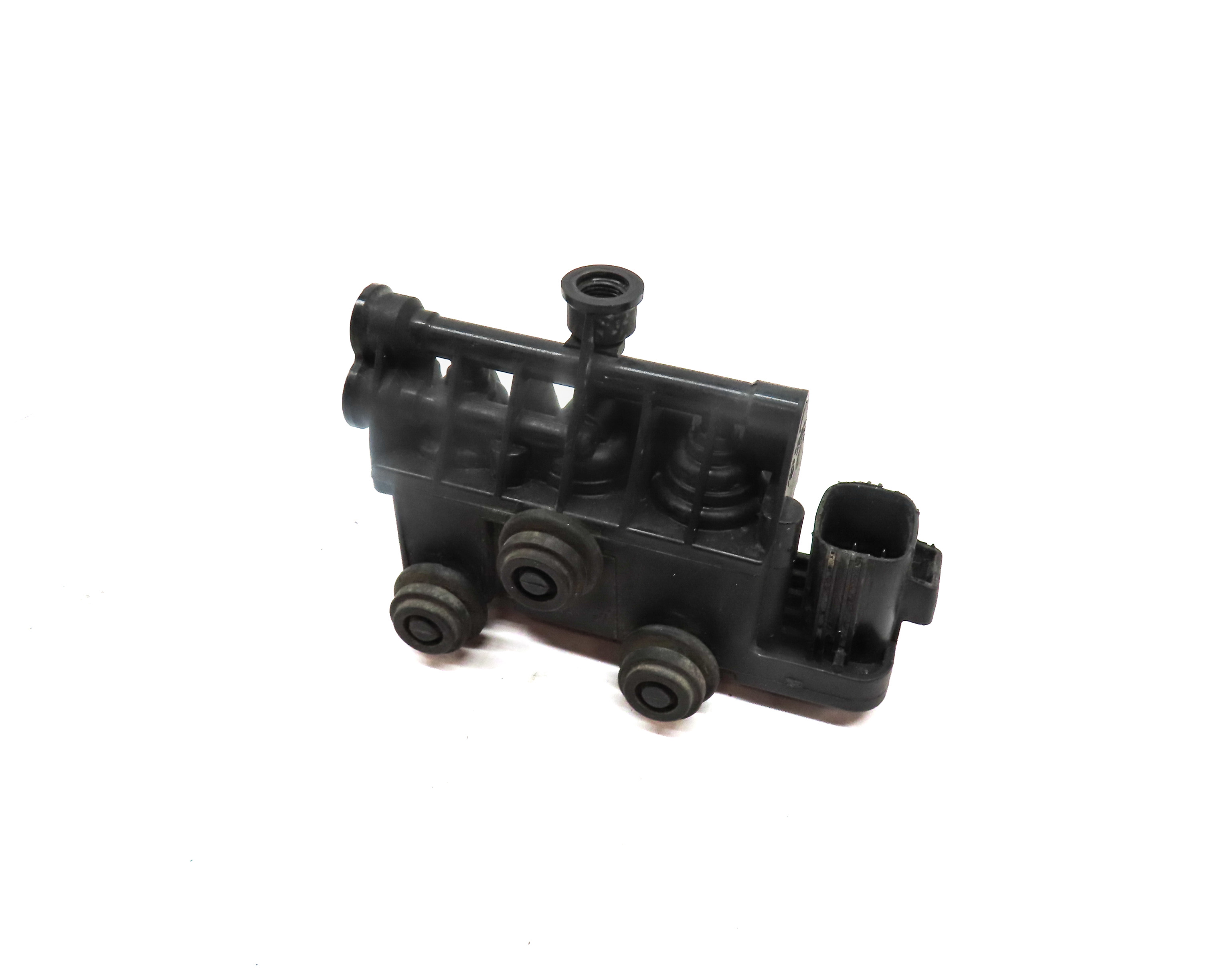 2010 LAND ROVER LR4 (L319) REAR AIR SUSPENSION TRANSFER RELIEF VALVE — exact item pictured